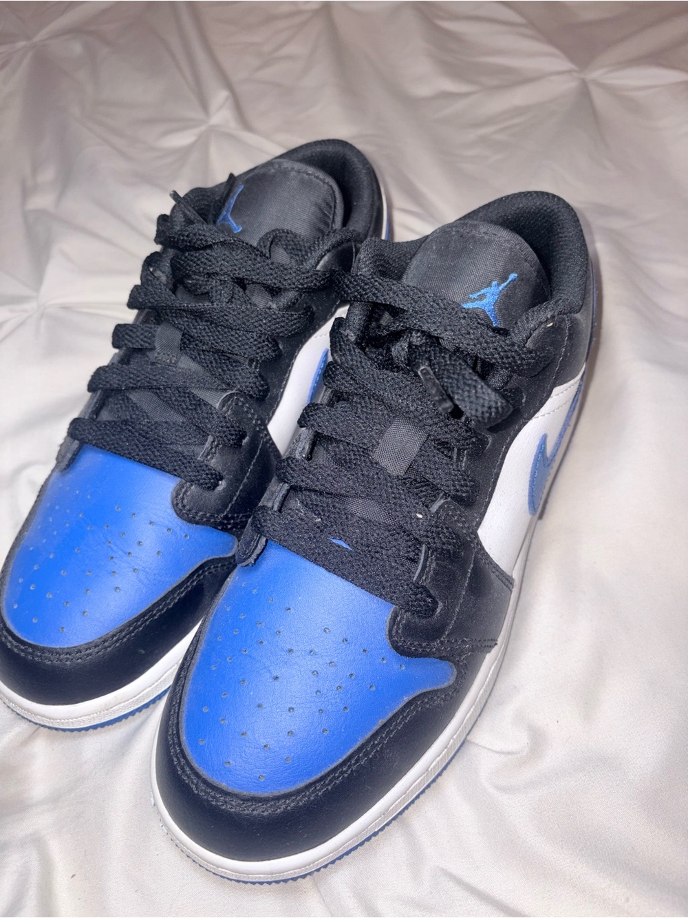 Nike Low Top Sneakers in Blue, Black & White - Picture 4 of 4